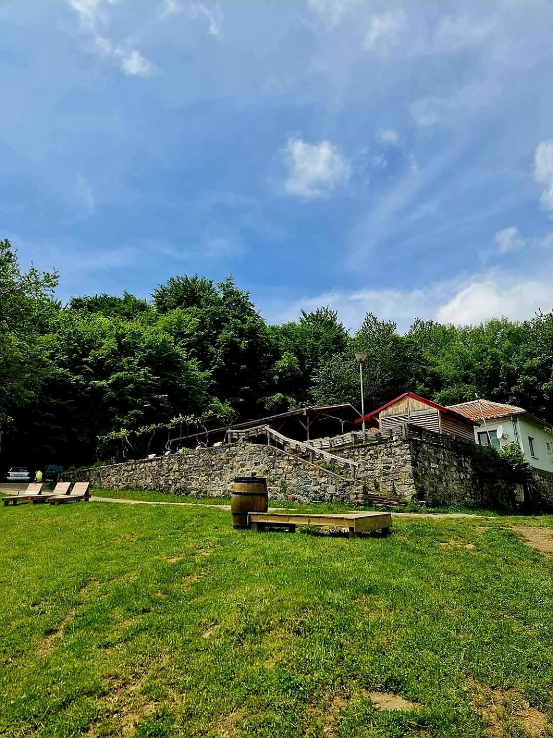 Bonsovi Poliani Hut *